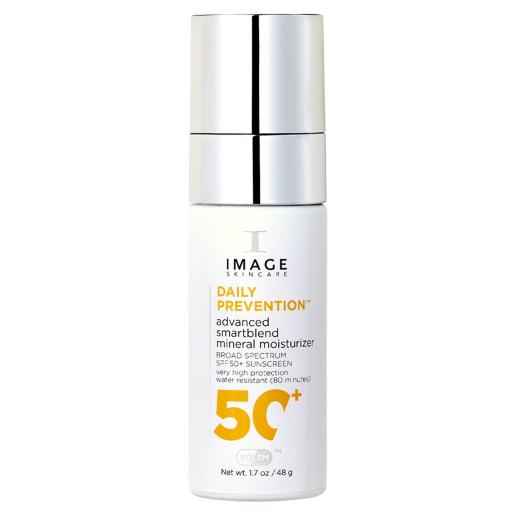 IMAGE Daily Prevention advanced smartblend mineral moisturizer SPF 50+ in weißer Flasche.