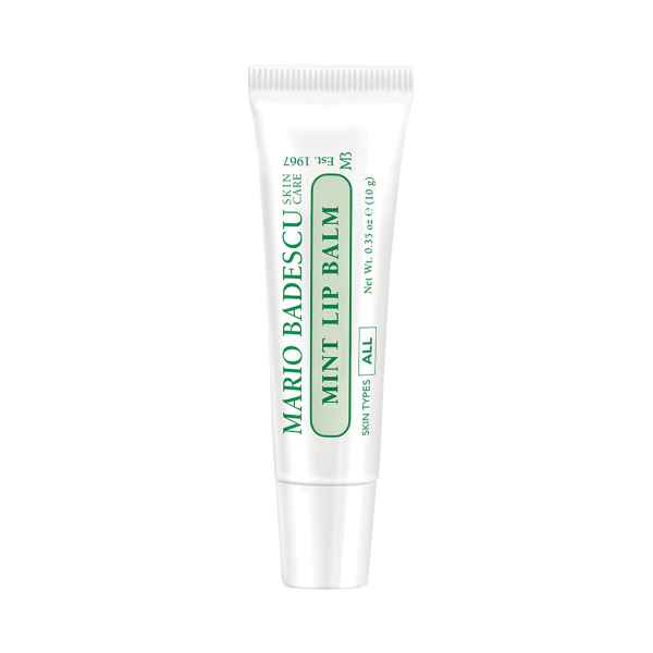 Weiße Tube mit grünem Text "Mario Badescu Mint Lip Balm".