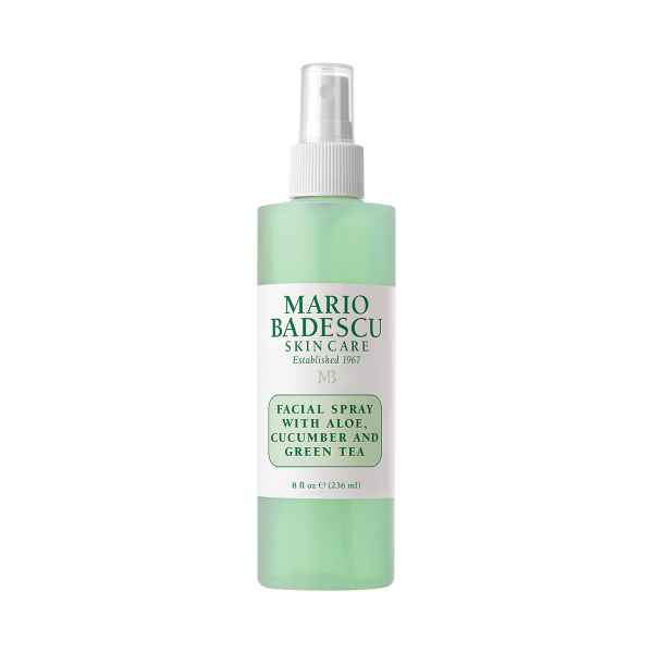 Flasche Mario Badescu Gesichtsspray mit Aloe, Gurke und grünem Tee, 236 ml.