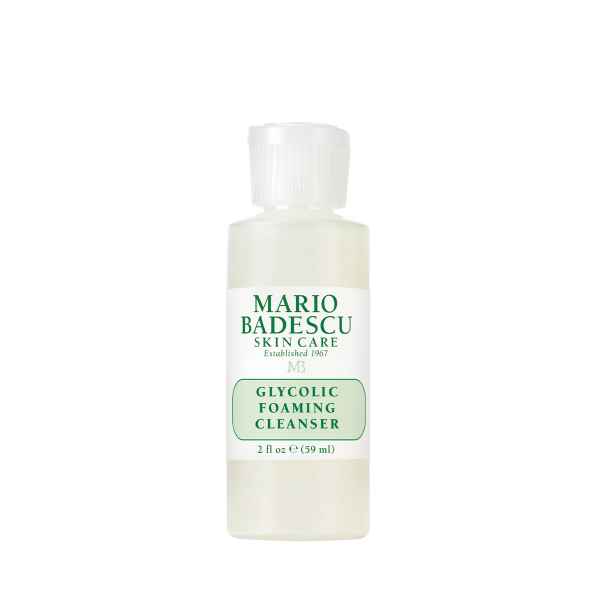 Flasche Mario Badescu Glycolic Foaming Cleanser, 59 ml, auf weißem Hintergrund.