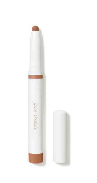 Jane Iredale ColorLuxe Lidschattenstift in der Farbe Soldier-OH Saddle, mit abgenommenem Deckel, auf weißem Hintergrund.