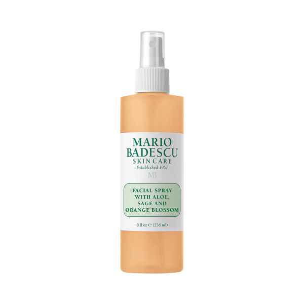 Flasche Mario Badescu Gesichtsspray mit Aloe, Salbei und Orangenblüte, 236 ml.