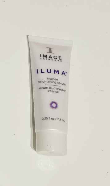 ILUMA™ intense brightening serum Luxus Sample